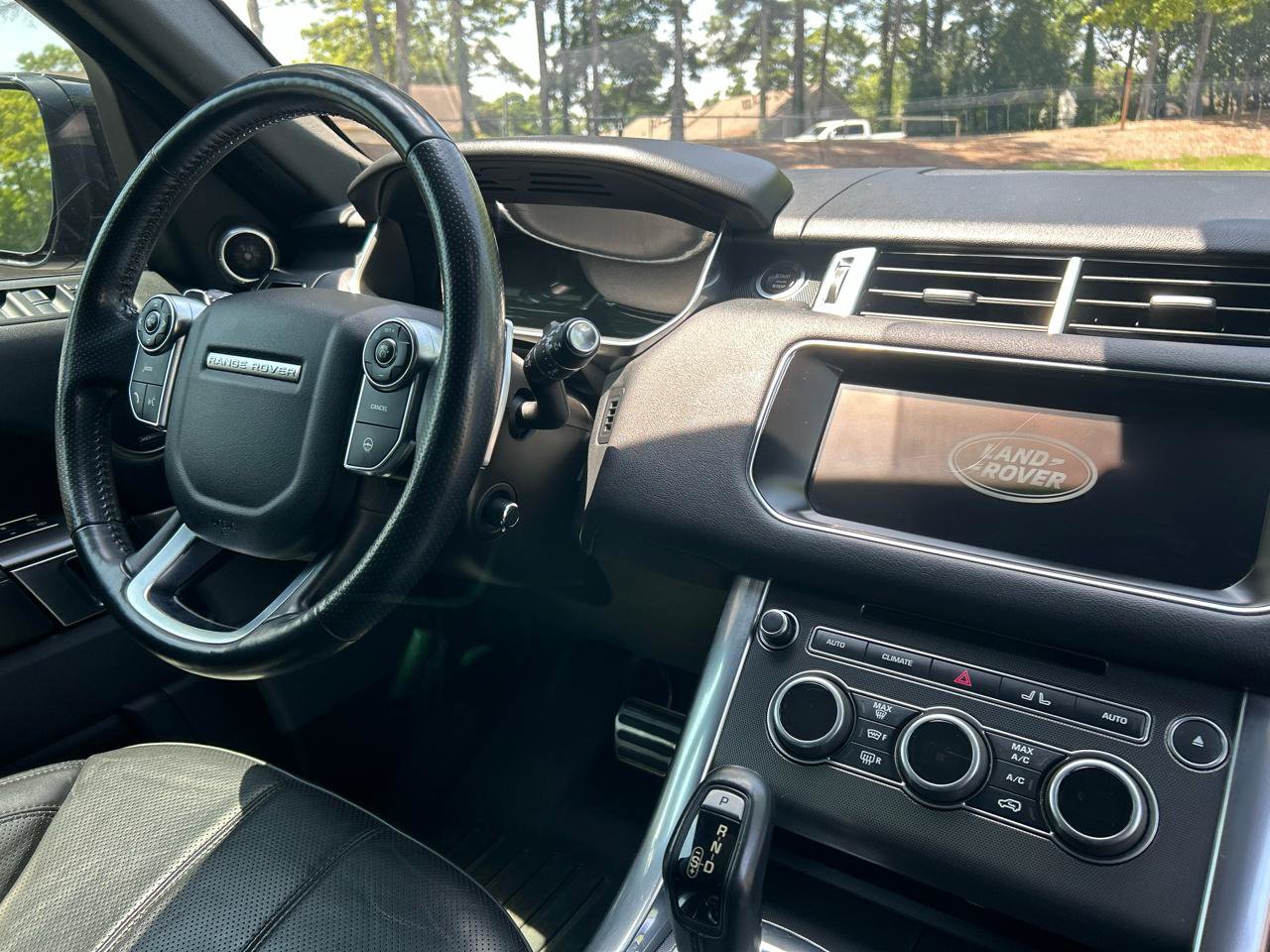 Used 2017 Land Rover Range Rover Sport AWD/4WD image 25