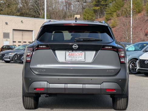 New 2026 Nissan Kicks SV w/ Cold Weather Package image 5