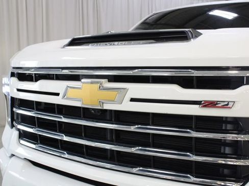 Used 2025 Chevrolet Silverado 2500 LT w/ Z71 Chrome Sport Edition AWD/4WD image 33