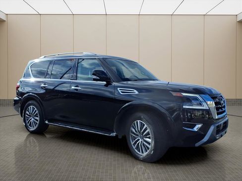 Used 2023 Nissan Armada SL w/ Captain's Chairs Package image 21