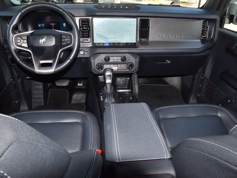 Certified 2025 Ford Bronco Badlands image 16