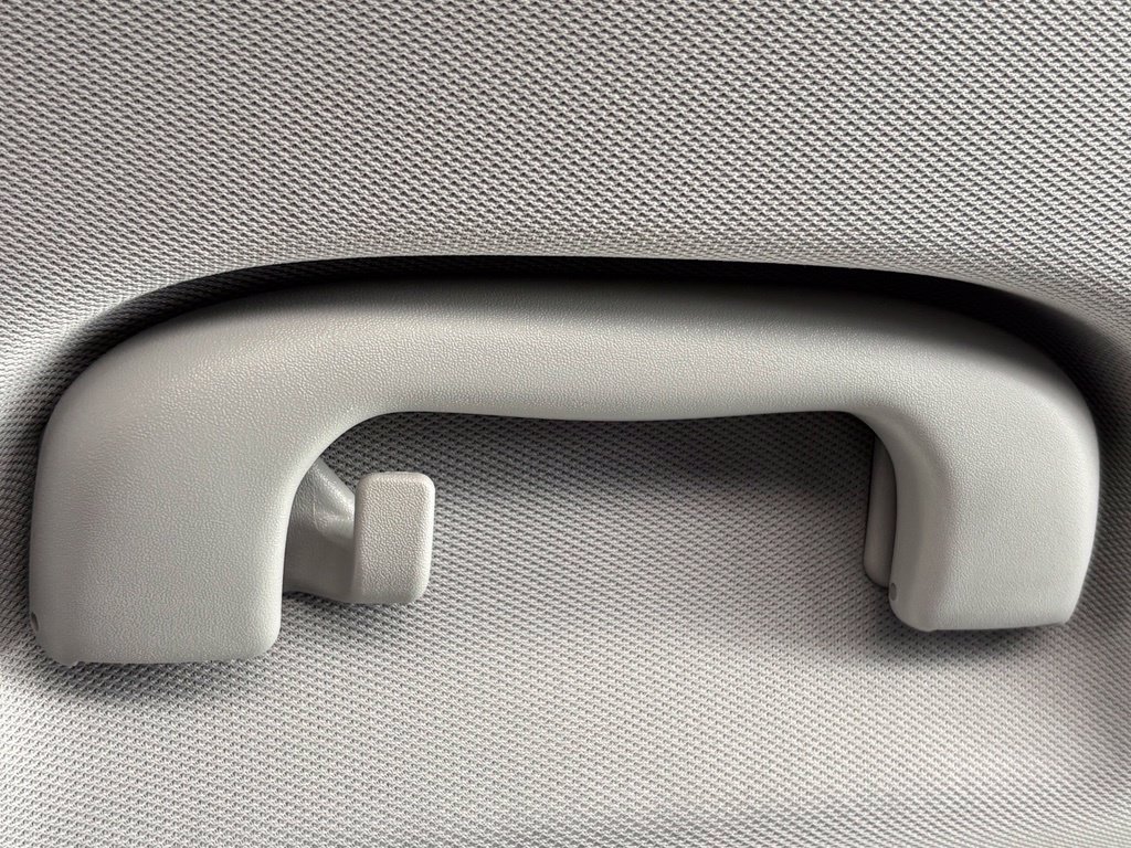 New 2026 Chevrolet Trax ACTIV w/ Sunroof Package FWD image 15
