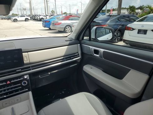 Used 2025 Hyundai Santa Fe SE FWD image 20