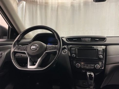 Used 2020 Nissan Rogue SV AWD/4WD image 16