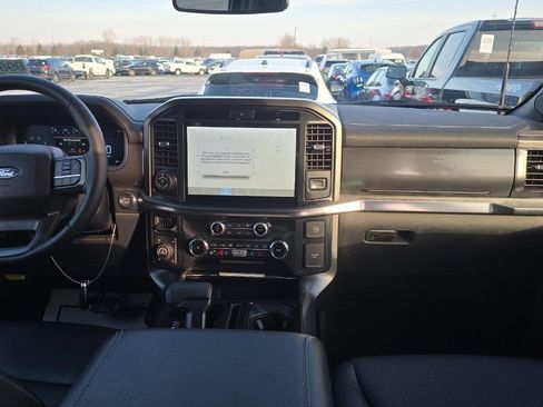 Used 2025 Ford F150 Lariat w/ Equipment Group 501A Mid image 6