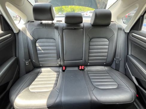 Used 2018 Volkswagen Passat 2.0T SEL Premium FWD image 27