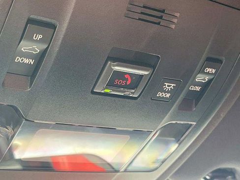 Certified 2025 Lexus IS 500 w/ F-Sport Performance RWD image 44
