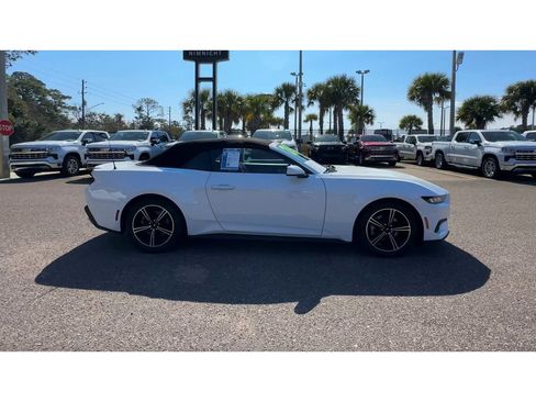 Used 2024 Ford Mustang Premium image 9