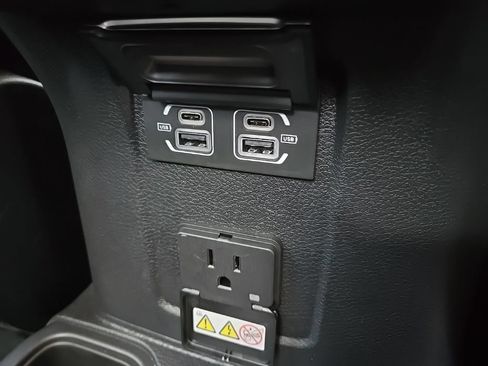 Used 2026 Jeep Gladiator Mojave AWD/4WD image 87