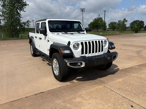 Used 2023 Jeep Gladiator Sport AWD/4WD image 28