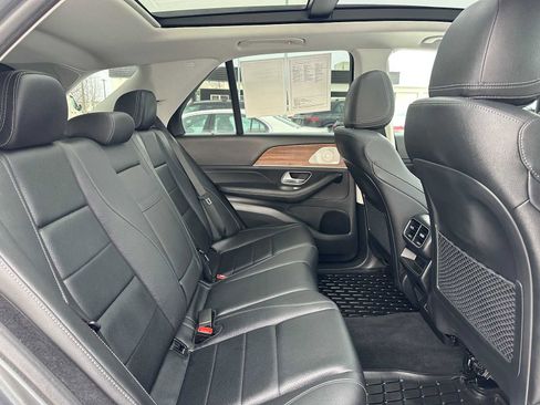 Used 2025 Mercedes-Benz GLE 450e 4MATIC image 12