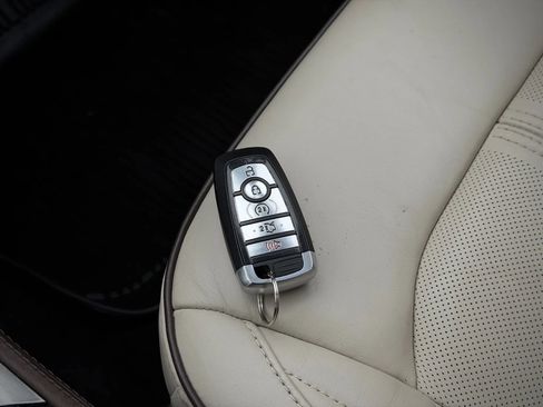 Used 2017 Ford Fusion Platinum image 22