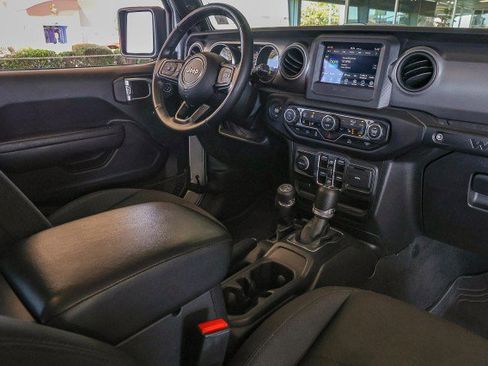 Used 2023 Jeep Wrangler Unlimited w/ Cold Weather Group image 37