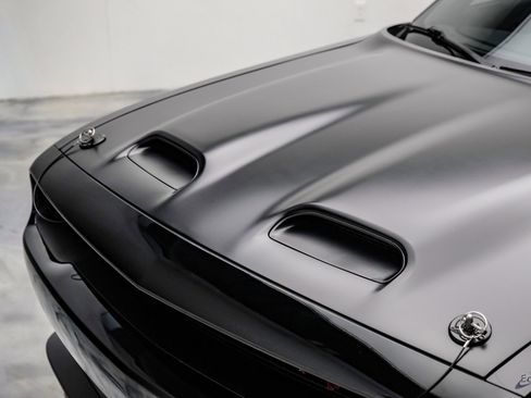 Used 2022 Dodge Challenger SRT Hellcat RWD image 40
