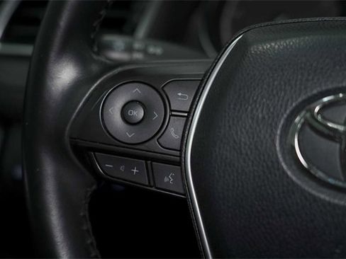 Used 2019 Toyota Camry SE image 21