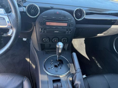 Used 2006 MAZDA MX-5 Miata Grand Touring w/ Premium Pkg image 15