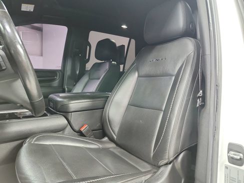 Used 2021 GMC Yukon Denali w/ Denali Premium Package RWD image 10