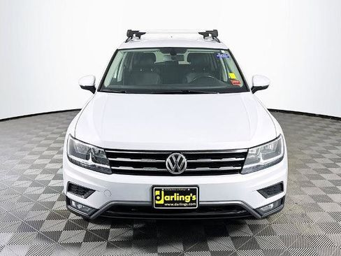 Used 2018 Volkswagen Tiguan SE w/ 18" Alloy Wheels Package image 2