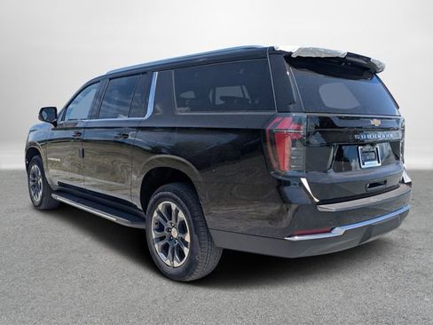 New 2026 Chevrolet Suburban LS RWD image 6