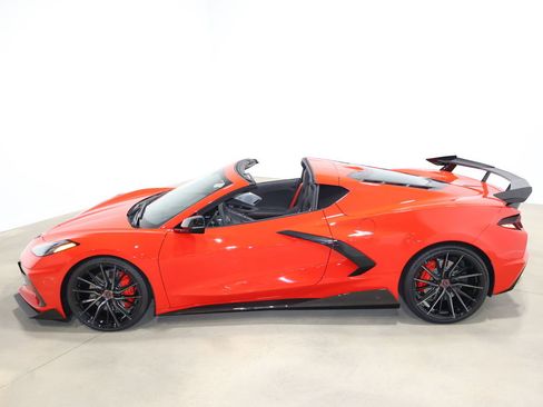 Used 2020 Chevrolet Corvette Stingray Premium Cpe w/ 3LT Preferred Equipment Group image 13
