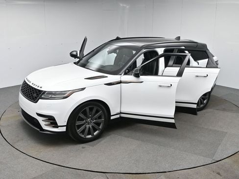 Used 2018 Land Rover Range Rover Velar R-Dynamic HSE image 59