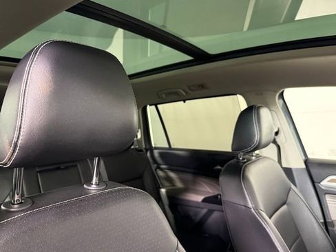 Used 2021 Volkswagen Atlas SEL image 32