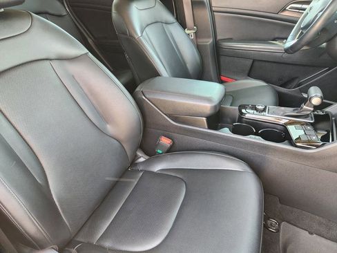 Certified 2024 Kia Sportage EX FWD image 14