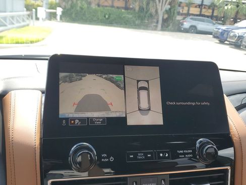 Used 2023 INFINITI QX80 Sensory w/ Cargo Package AWD/4WD image 28