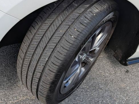 Certified 2025 Honda Accord EX-L image 2