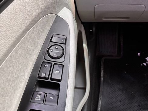 Used 2019 Hyundai Tucson SE AWD/4WD image 28