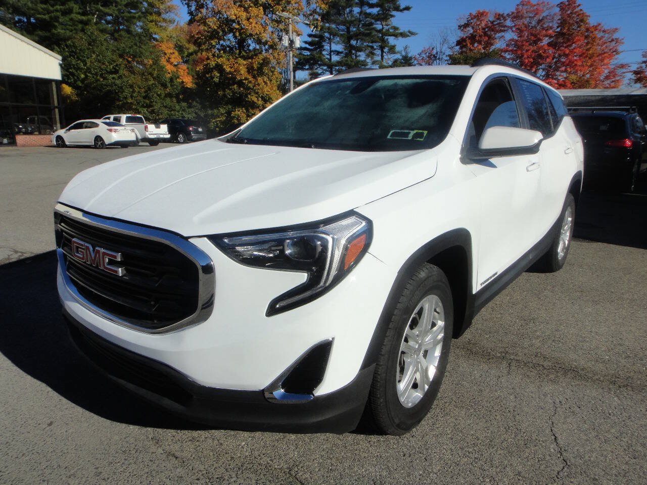 Used 2021 GMC Terrain SLE w/ Driver Convenience Package AWD/4WD image 1