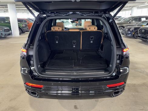 Used 2025 Jeep Grand Cherokee Summit w/ Obsidian Package AWD/4WD image 13