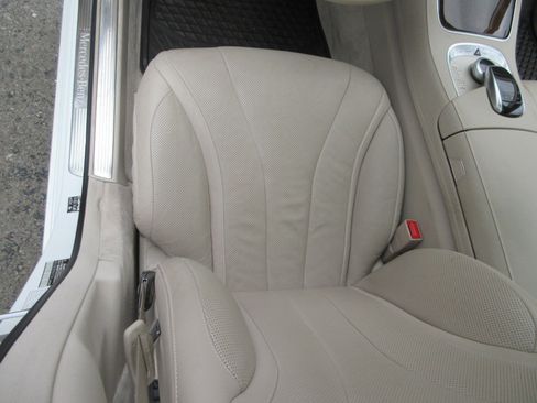 Used 2017 Mercedes-Benz S 550 Sedan image 12