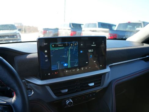 Used 2025 Ford Explorer ST-Line w/ ST-Line Street Pack image 14