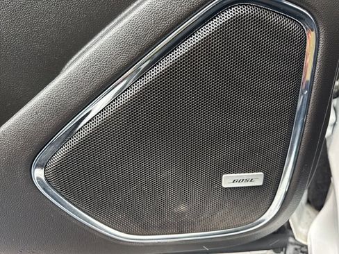 Used 2018 Chevrolet Suburban Premier image 19