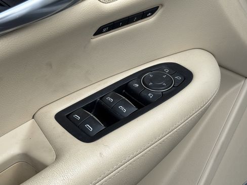 Used 2018 Cadillac XT5 Premium Luxury image 15