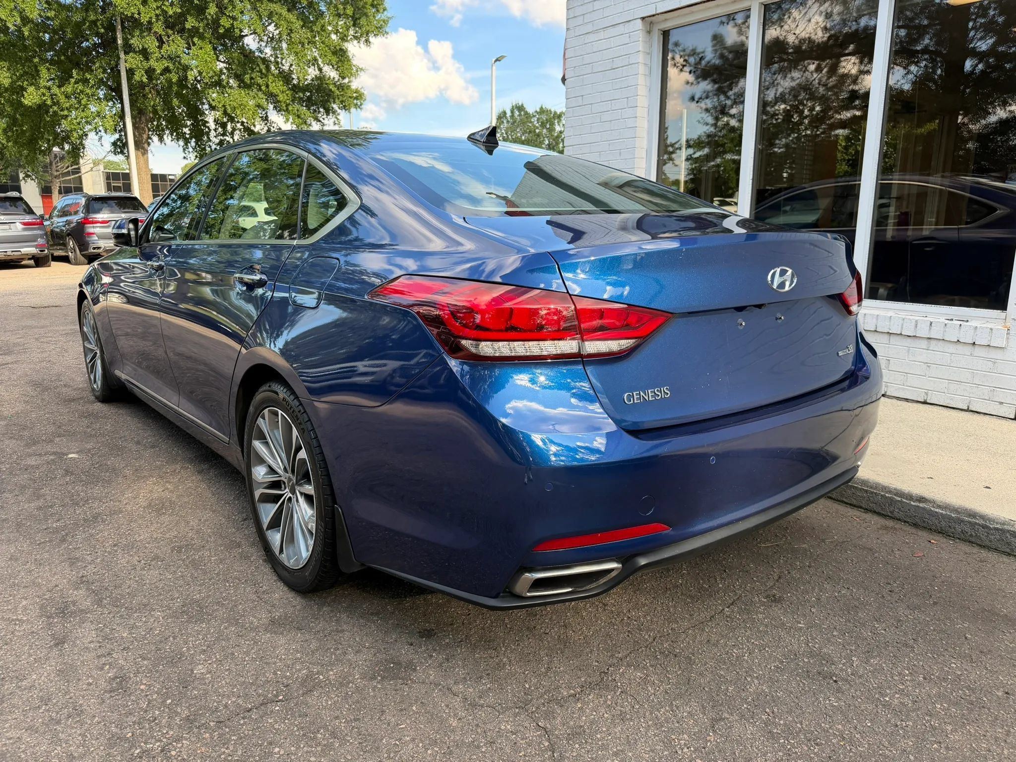 Used 2016 Hyundai Genesis 3.8 w/ Option Group 04 AWD/4WD image 7