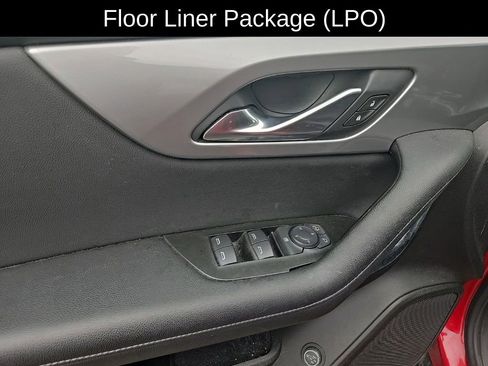 Used 2020 Chevrolet Blazer LT FWD image 12