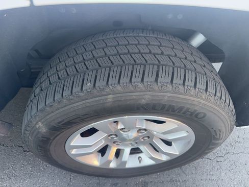 Used 2017 Chevrolet Tahoe LS image 21