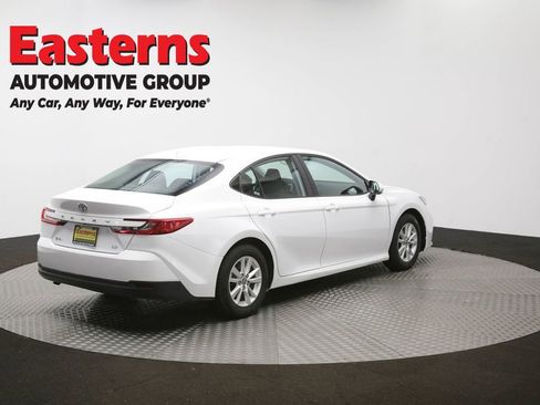 Used 2025 Toyota Camry LE FWD image 40