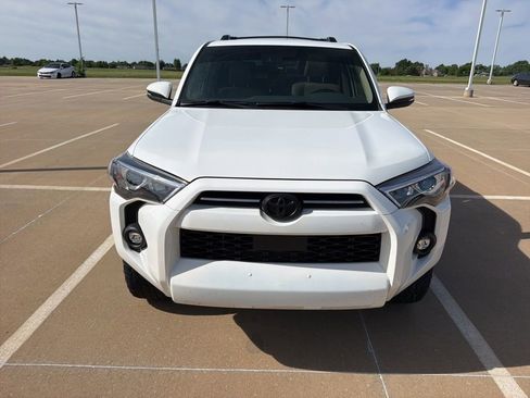 Used 2024 Toyota 4Runner SR5 Premium w/ Moonroof Package image 2