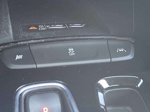 Used 2022 Chevrolet Bolt EUV Premier w/ Sun & Sound Package image 24