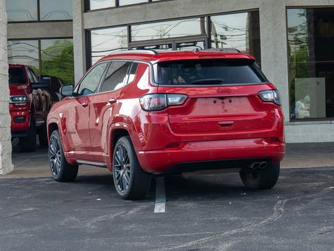 Used 2022 Jeep Compass Limited w/ (RED) Package AWD/4WD image 4