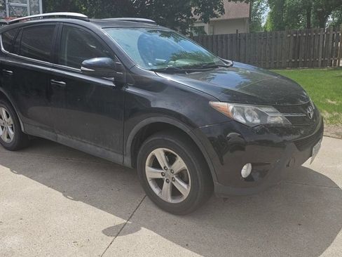 Used 2013 Toyota RAV4 XLE AWD/4WD image 17