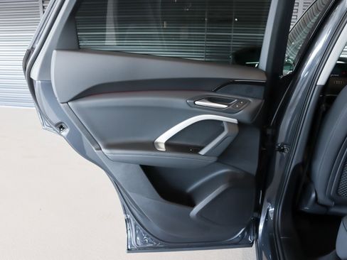 New 2025 Audi Q5 Premium image 25