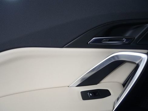 Used 2025 BMW X1 xDrive28i image 13