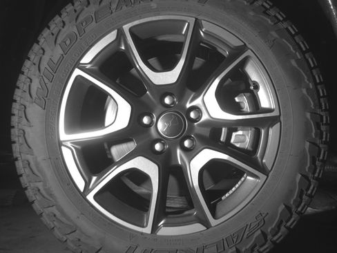 Used 2025 Jeep Compass Trailhawk AWD/4WD image 13