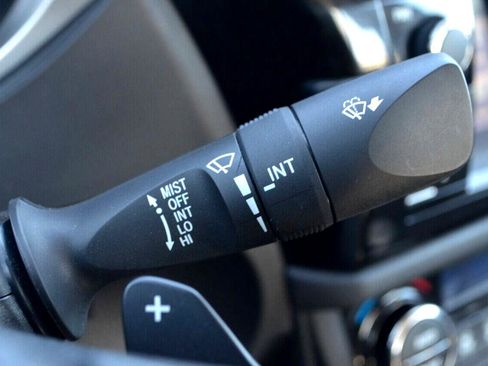 Used 2016 Toyota Corolla S Premium image 34