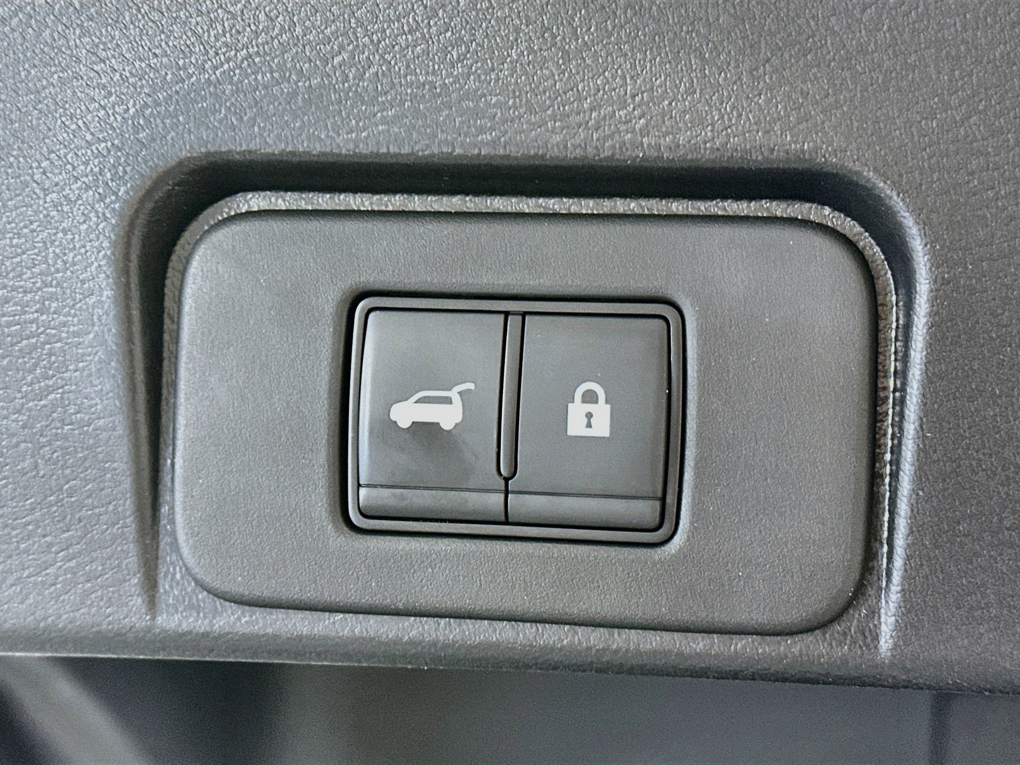 Used 2023 Nissan Rogue SL w/ SL Premium Package FWD image 30