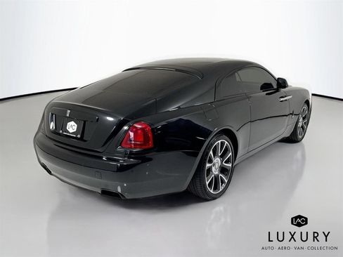Used 2019 Rolls-Royce Wraith image 7